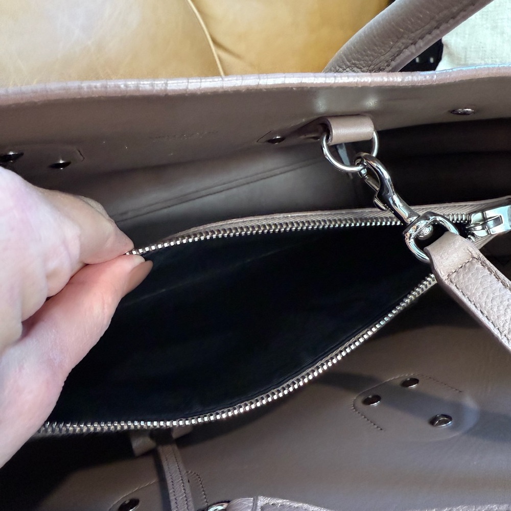 Yves Saint Laurent Mauve Leather Sac De Jour Shoulder Bag - Picture 11 of 13